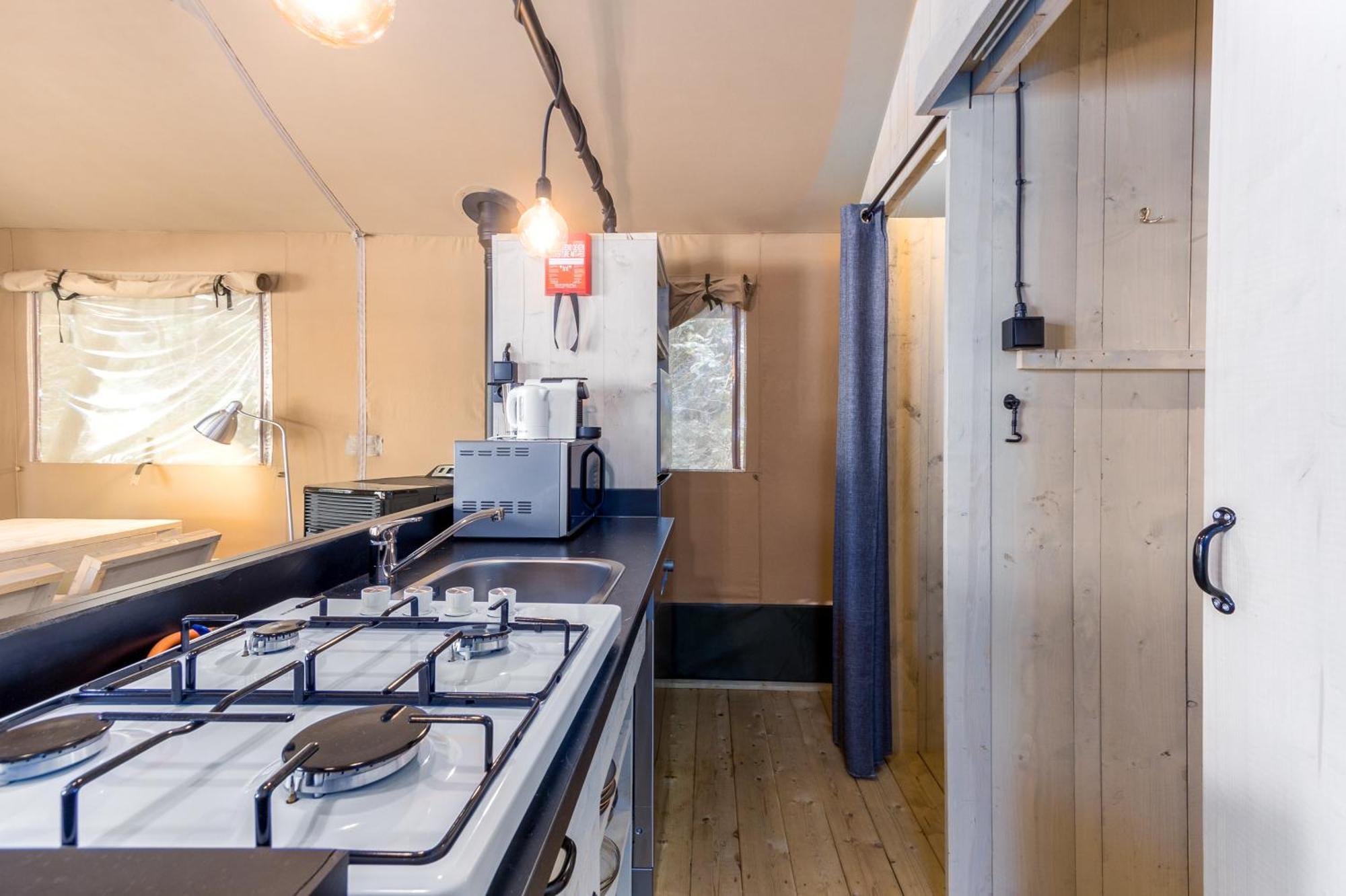 Landal Glamping Neufchâteau Hotel Ruang foto