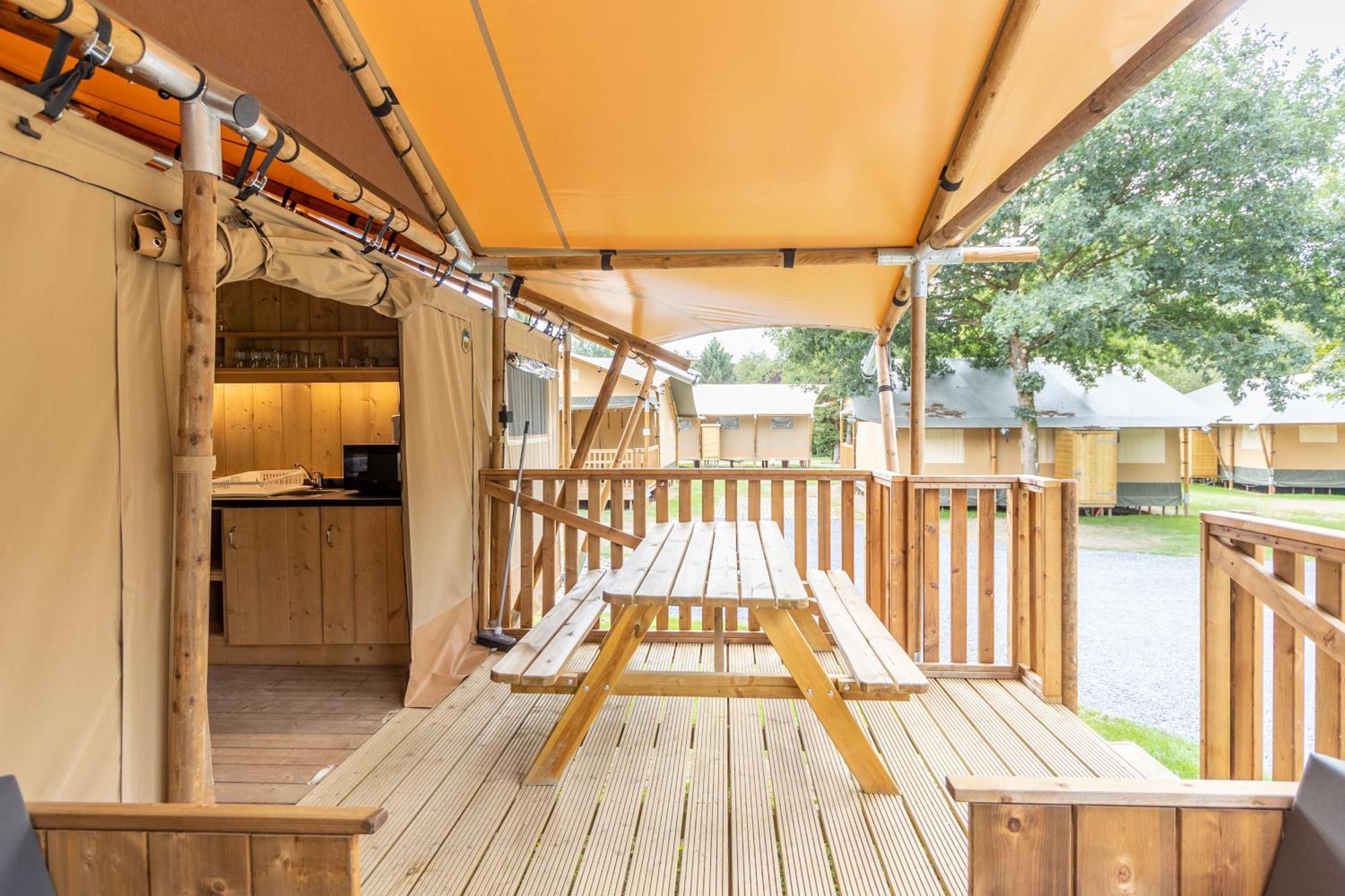 Landal Glamping Neufchâteau Hotel Ruang foto