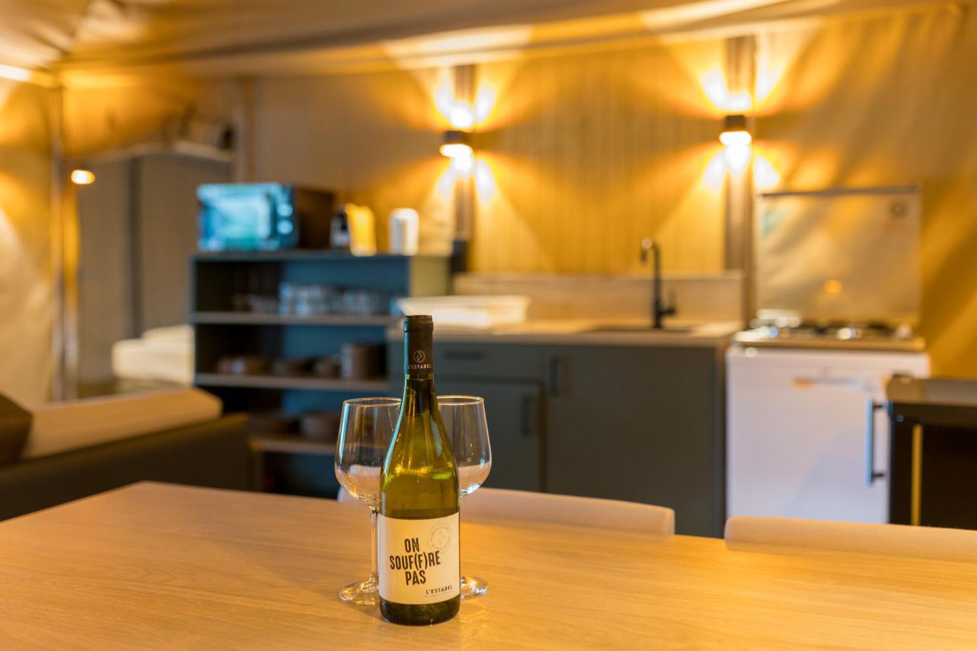 Landal Glamping Neufchâteau Hotel Ruang foto
