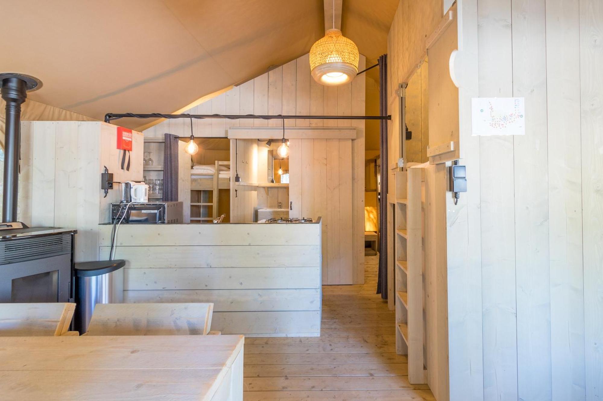 Landal Glamping Neufchâteau Hotel Ruang foto