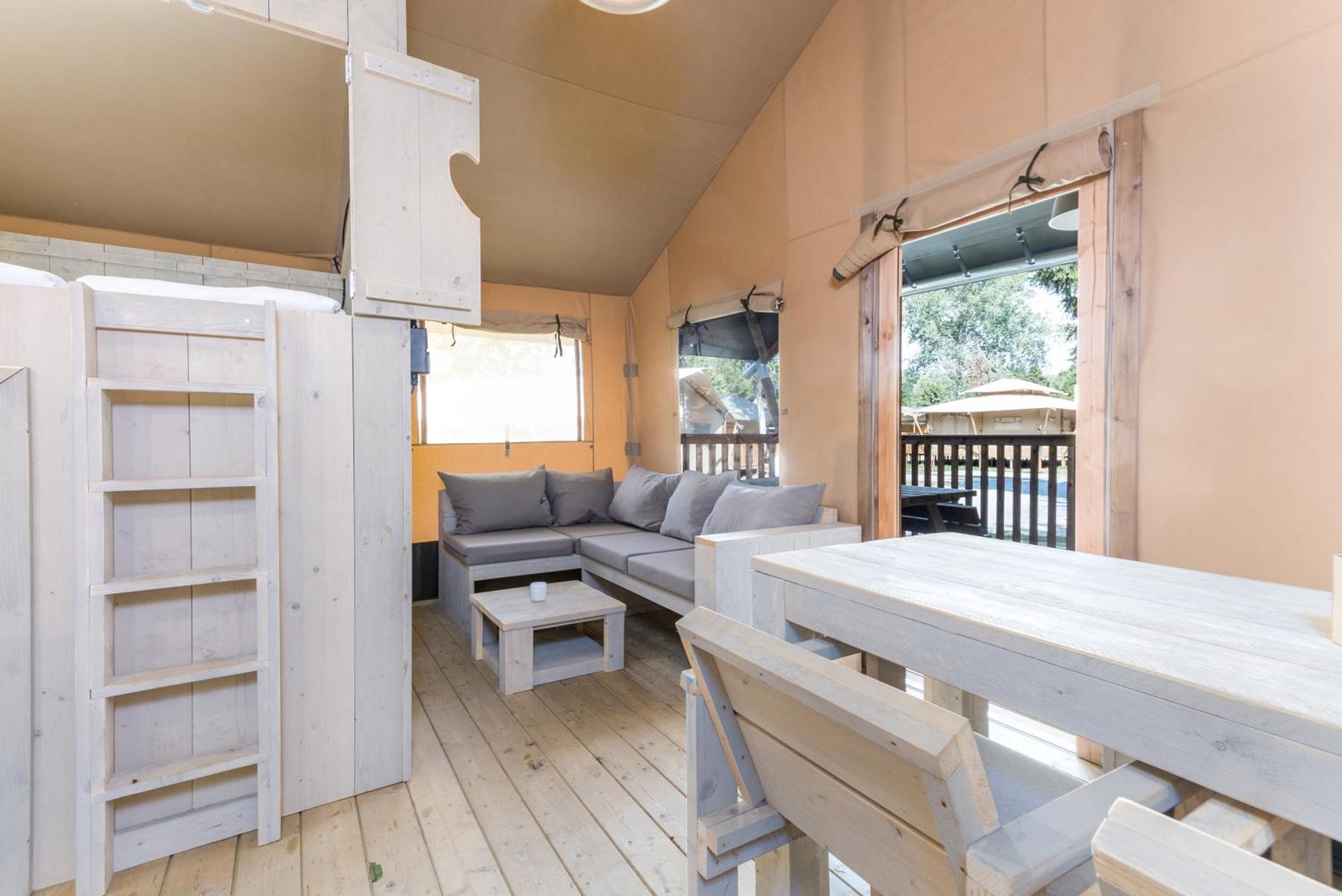 Landal Glamping Neufchâteau Hotel Ruang foto