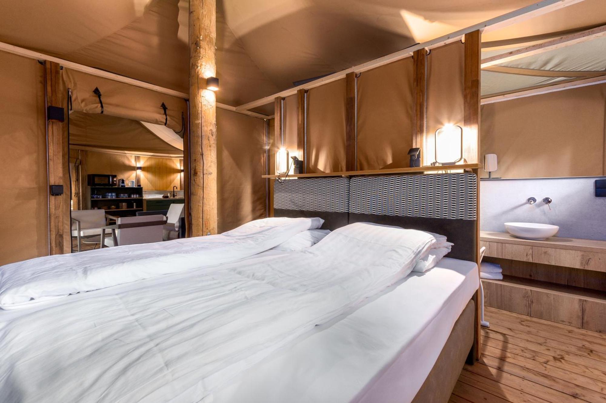 Landal Glamping Neufchâteau Hotel Ruang foto