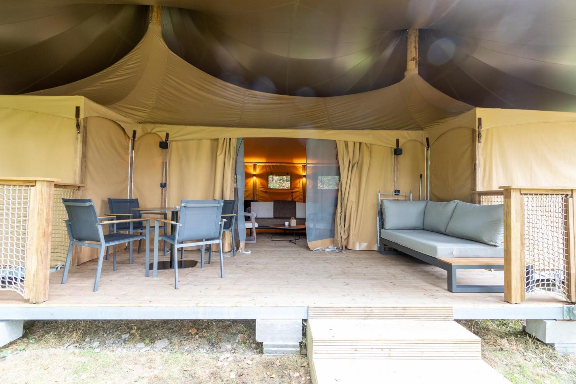 Landal Glamping Neufchâteau Hotel Ruang foto