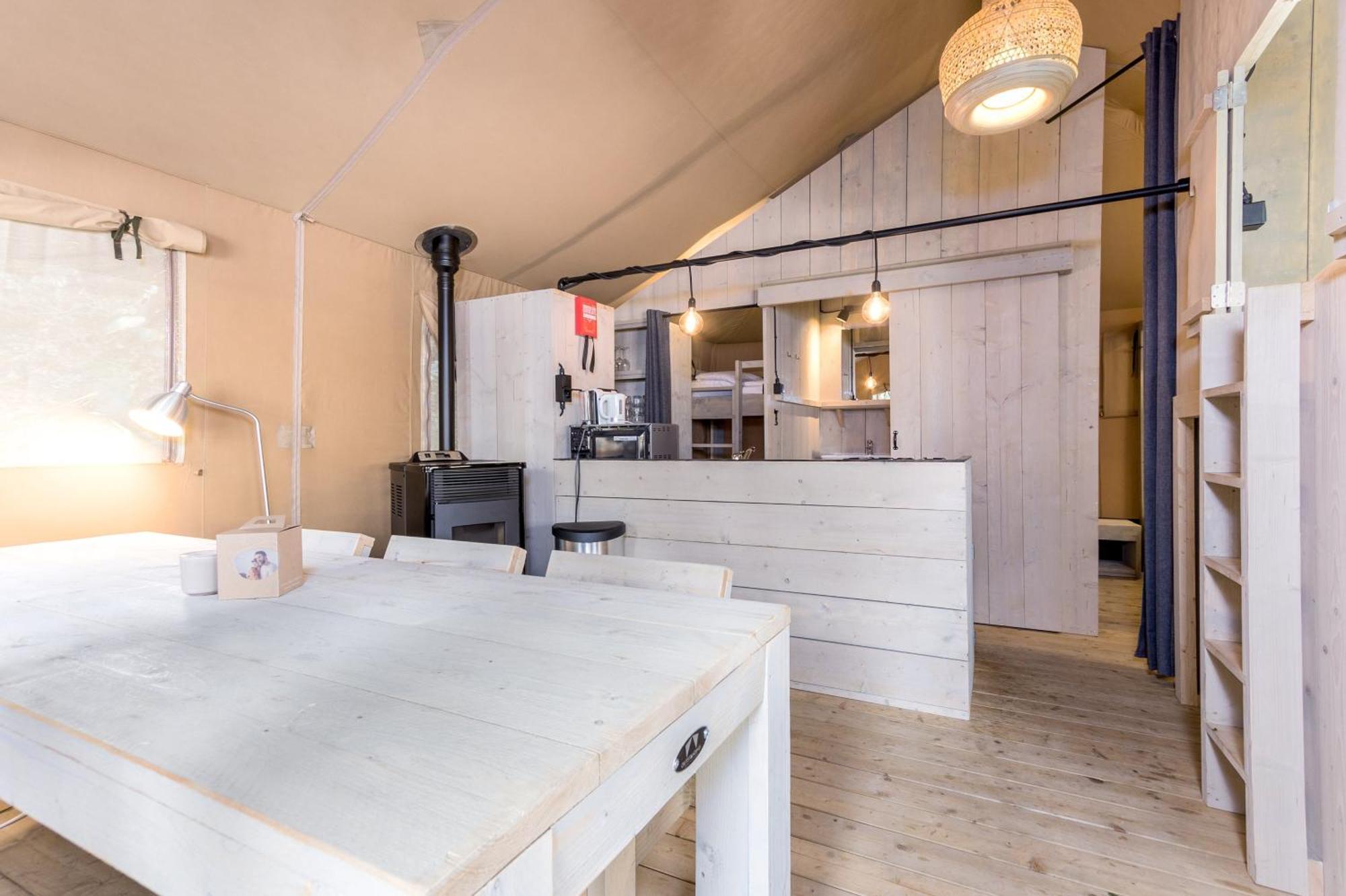 Landal Glamping Neufchâteau Hotel Ruang foto