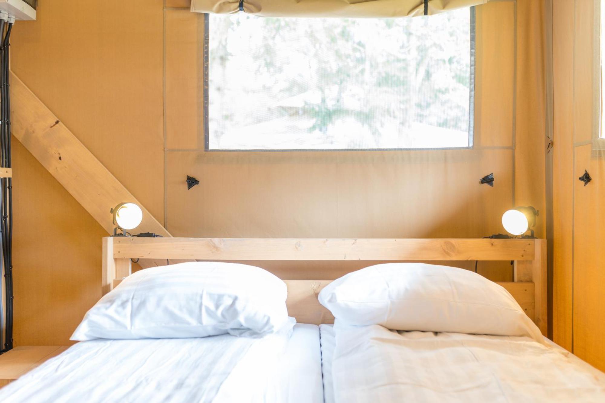 Landal Glamping Neufchâteau Hotel Ruang foto
